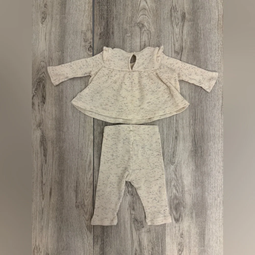 Cream Speckled Baby Outfit by Gap